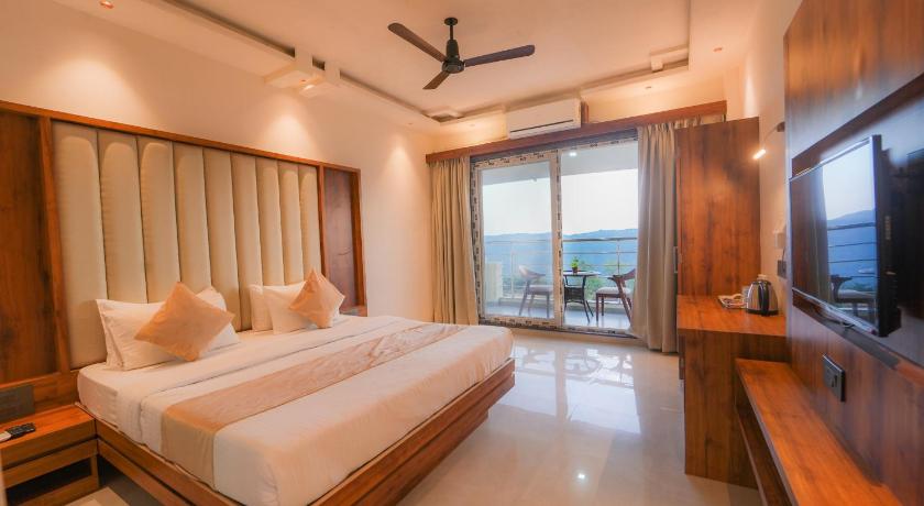 Strawberry King Resort - image 12