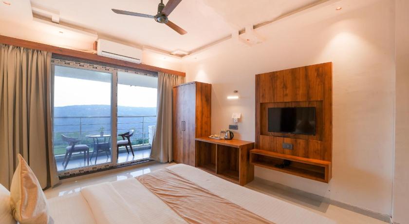 Strawberry King Resort - image 9
