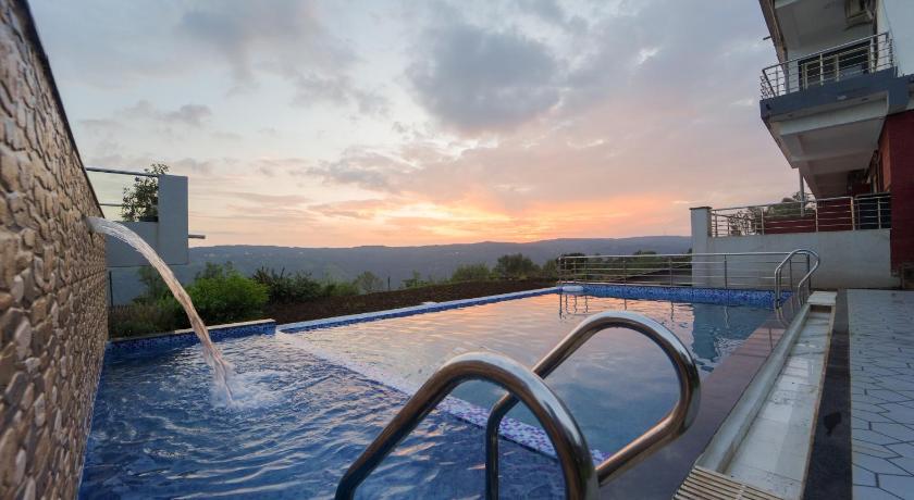 Strawberry King Resort - image 4