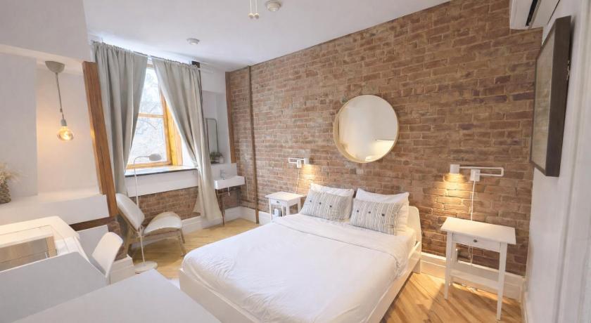 Image of Double Room with Private Bathroom 5