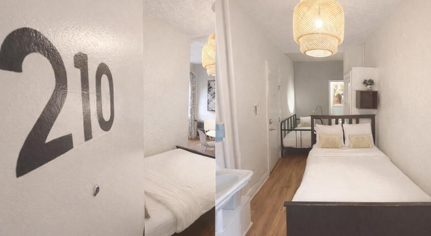 Image of Triple Room with Private Bathroom 5