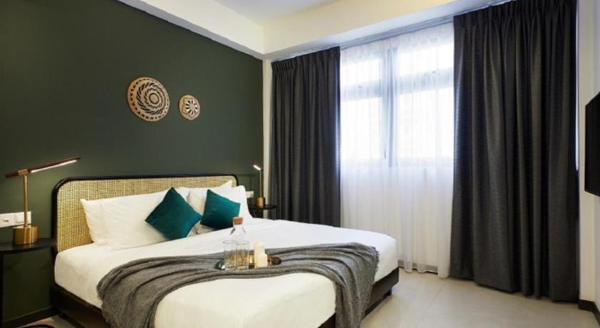 Image of One-Bedroom Triple 3