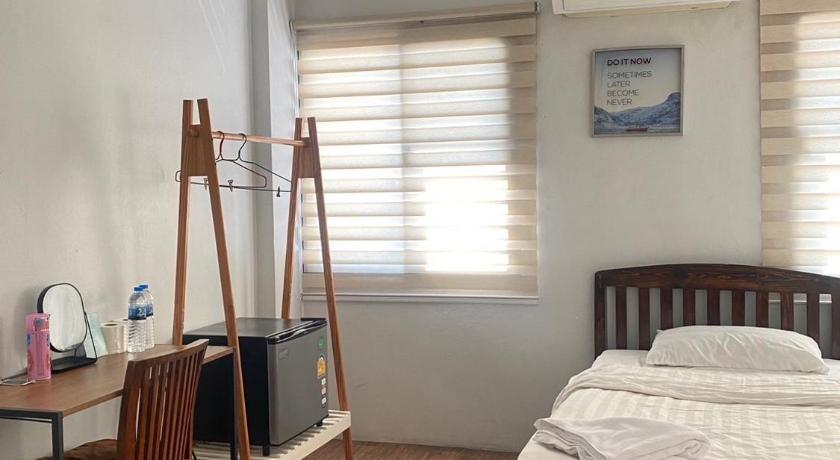 Image of Standard Twin Room 7