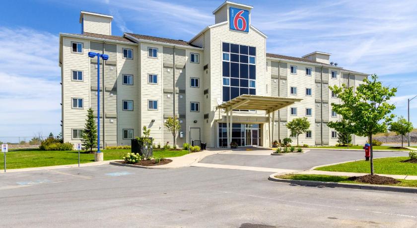 Motel 6-Kingston, ON