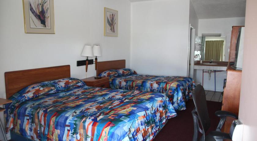 Frontier Motel photo