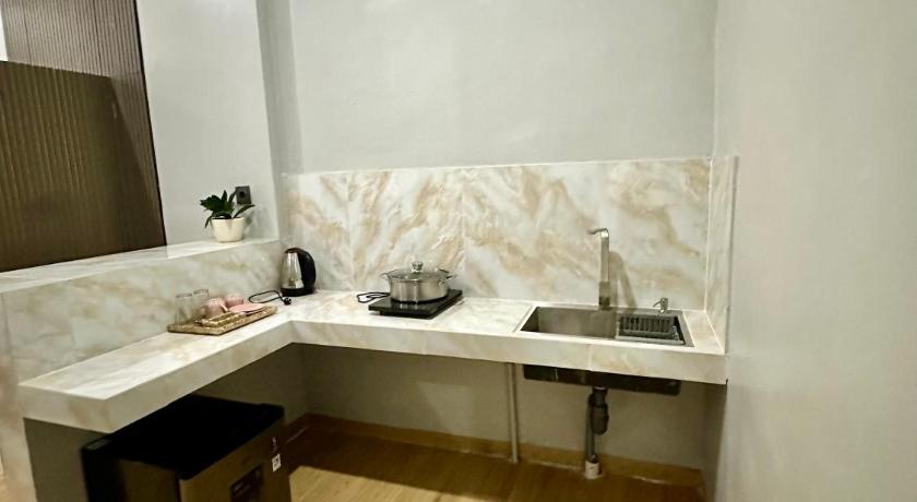 New Mekar Jaya Hotel - image 12