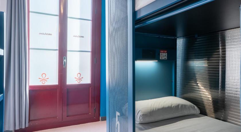 Ágy 10 személyes vegyes hálóteremben - külső közös fürdőszobával (Bed in 10-Bed Mixed Dormitory Room with External Shared Bathroom) fotója 5