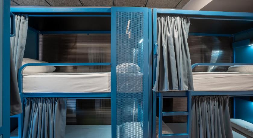Ágy, 6-ágyas női hálóterem (Bed in 6-Bed (Female)) fotója 1