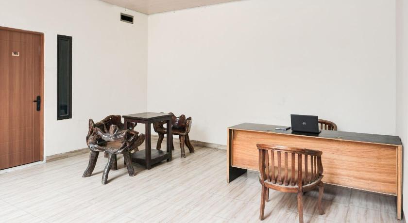 Hotel O Teluk Betung Near Water Park Lembah Hijau Formerly Kanajiwa Guesthouse 2 – Bandar Lampung, AL