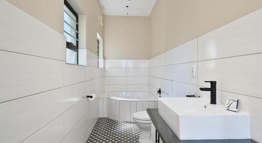 Ahoy Boutique Hotel – Gqeberha, IL