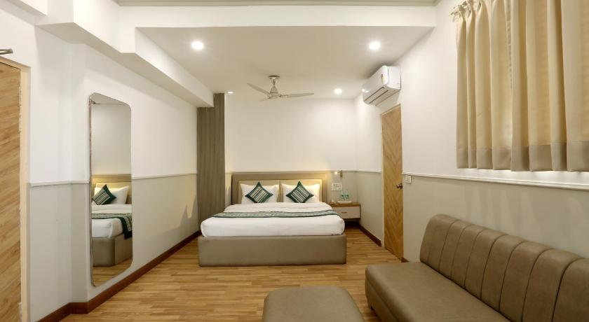 Hotel Emerald Suites & Banquet by Aura - image 45