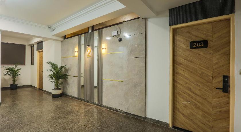 Hotel Emerald Suites & Banquet by Aura - image 16