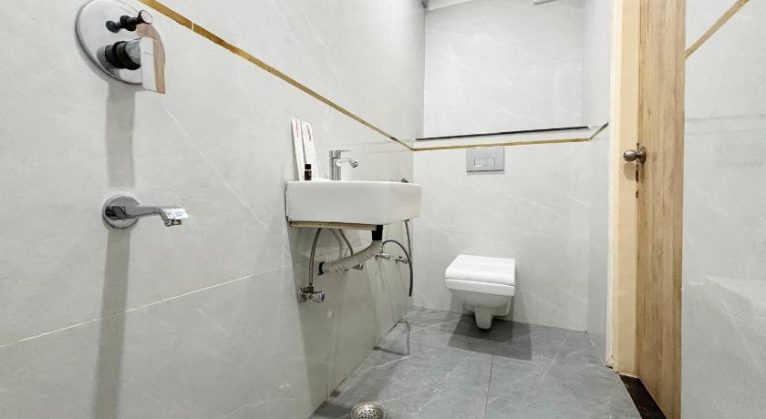 Hotel Emerald Suites & Banquet by Aura - image 30