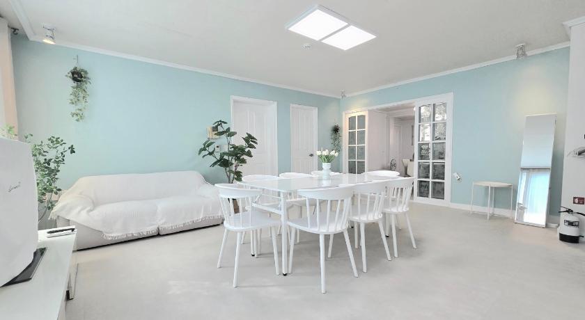 Elimhouse