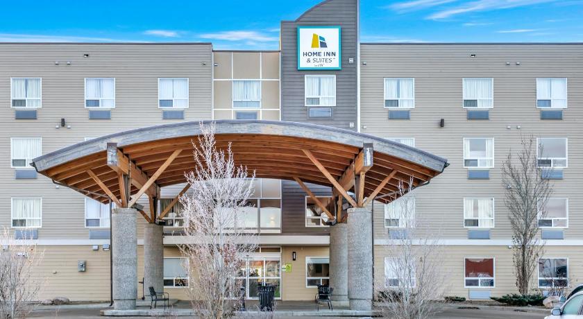 Home Inn and Suites Lloydminster