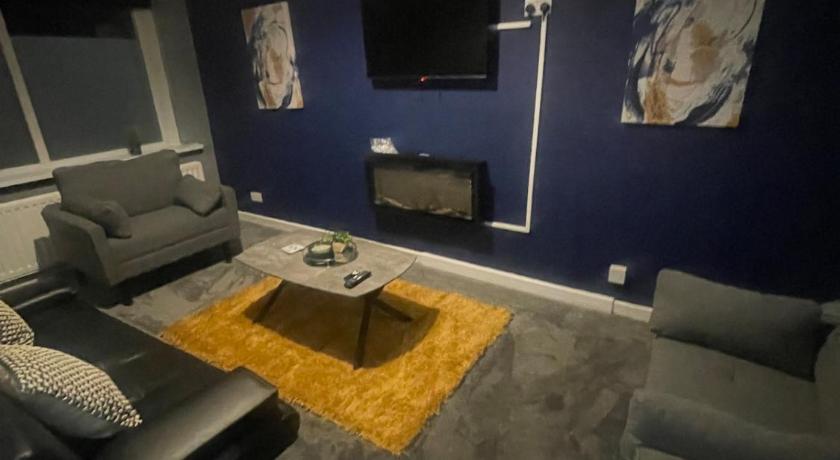 Affordable Luxury 3 Stunning Two Bed Apartment Sunderland close to City centre Hospital Crown Works 