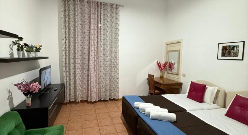 로마 Niam House Volturno 2성급 게스트하우스 스위트룸