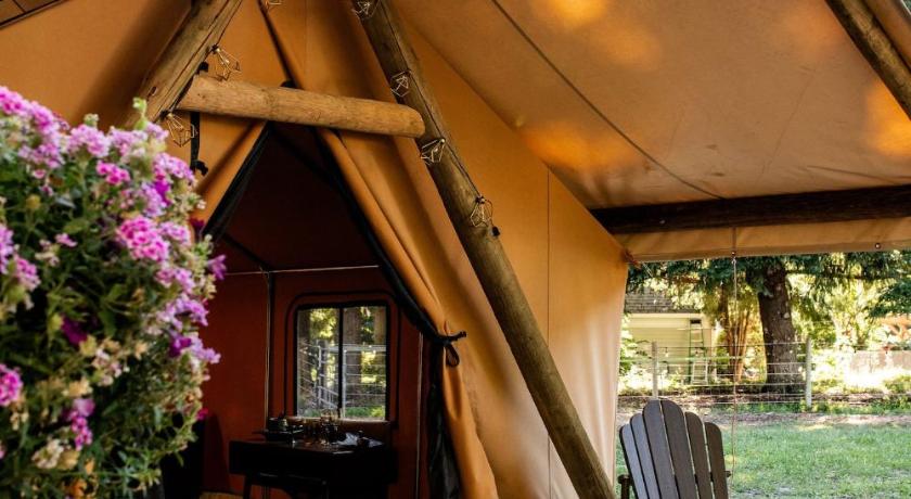 Duck Pond Oasis - Glamping