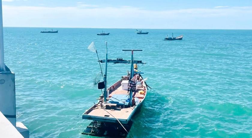 촌부리 The Sunset Bangsaen Hotel 2-Star Hotel view