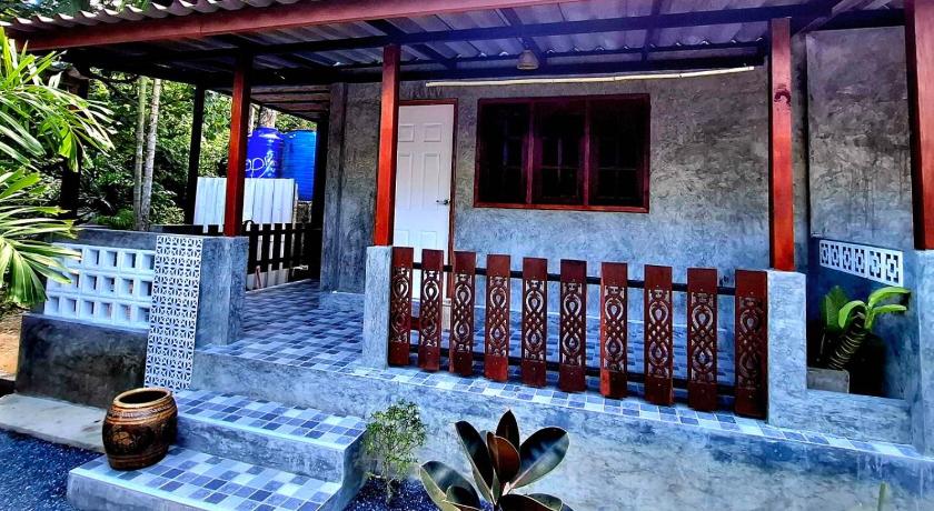 Image of One-Bedroom Chalet 1