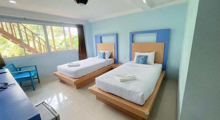 Image of twin Room 1