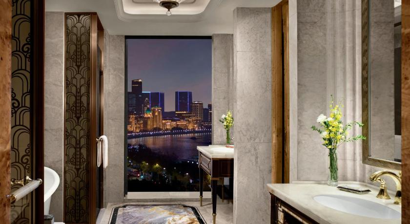Image of Panoramic Bund View Room 3