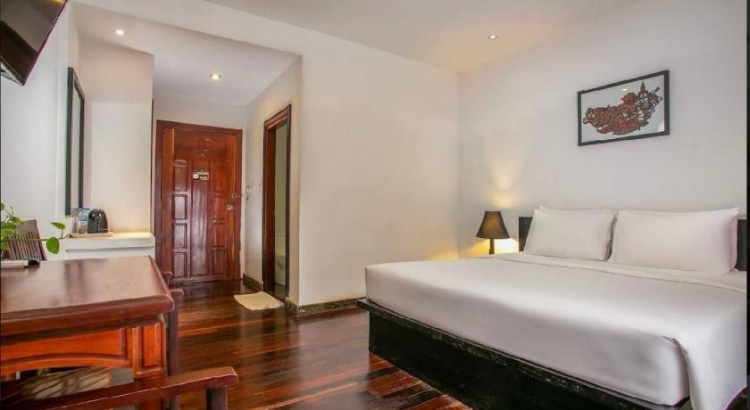 Image of Apsara Studio Double with Balcony 3