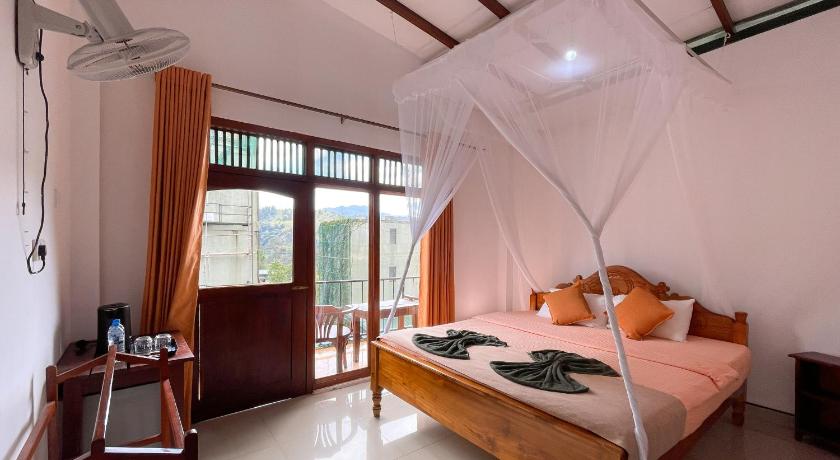 Image of Standard Queen Room 0