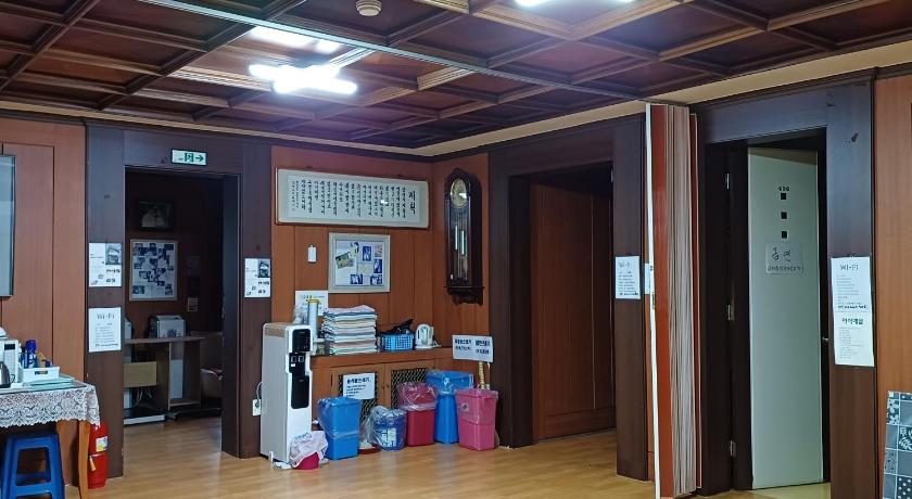 서울 삼청동 코리아 게스트하우스 (Samcheongdong Korea Guesthouse) 호텔 수영장