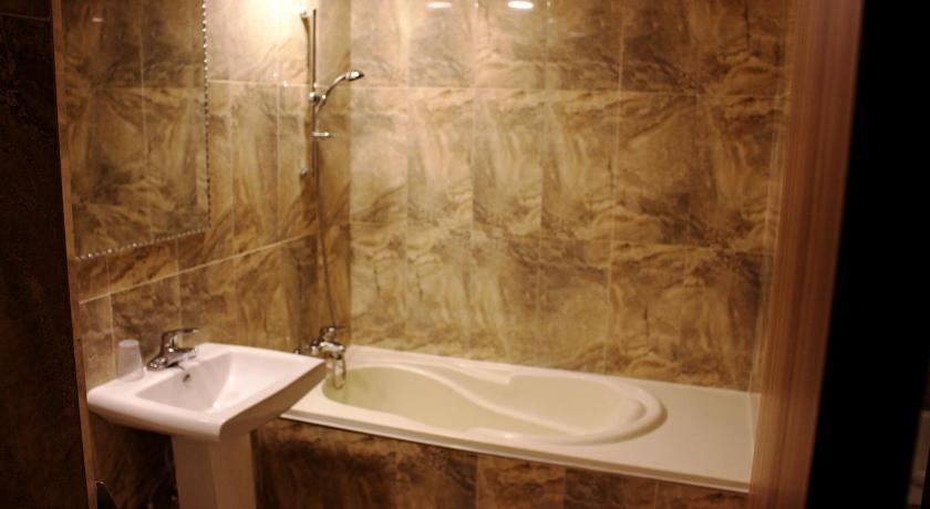 Image of Deluxe Twin Bed B 13