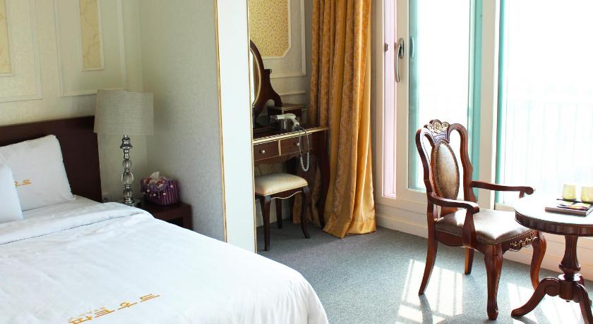 Image of Royal Deluxe Double Room 5