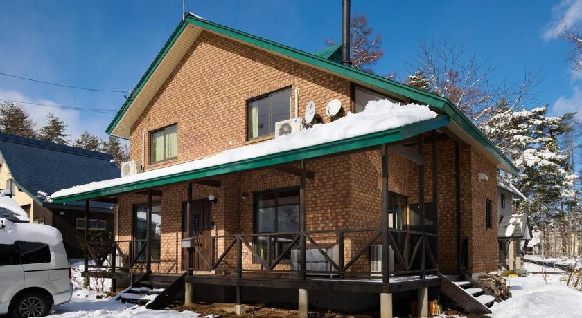 Hakuba Azakami Chalet 3-Star Accommodation pool