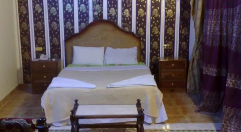 Old Oasis Hotel for Safari Trips