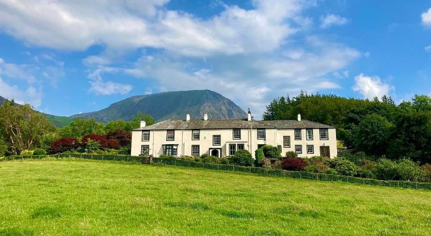 Scale Hill Hotel