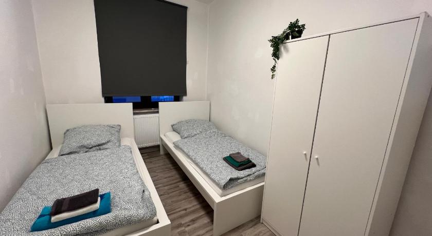 Monteur & Ferienwohnung mit Balkon, 3 Schlafzimmer & Platz fur 6 Personen