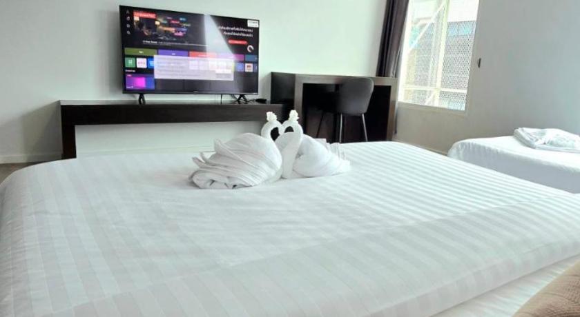 Image of Triple Room with Private Bathroom 8
