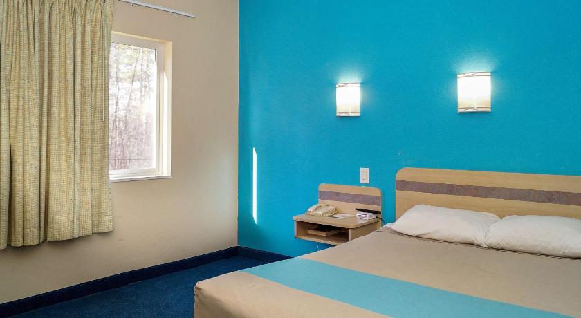 Motel 6-Peterborough, ON photo