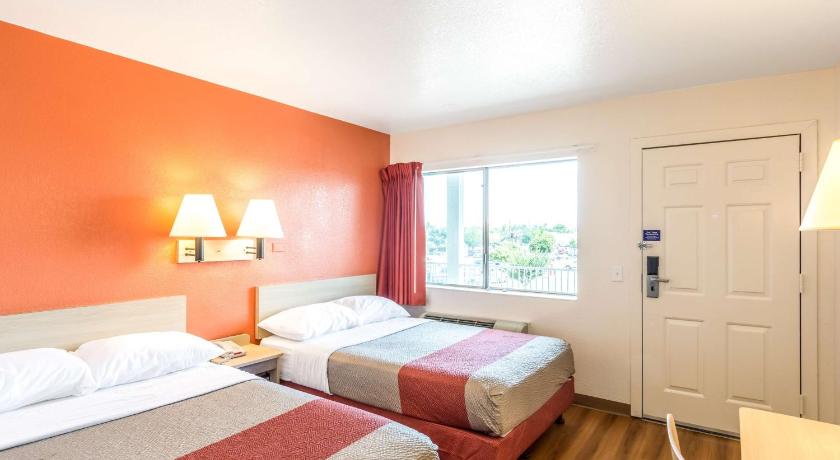 Motel 6-Redding, CA - Central