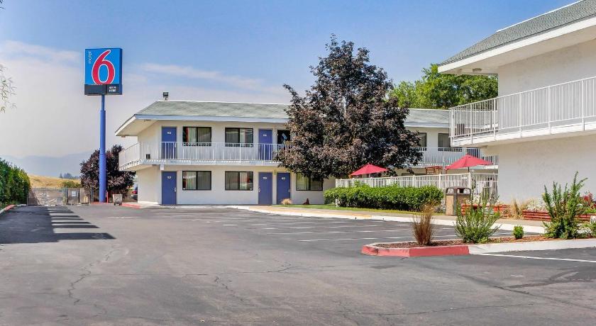 Motel 6-Medford, OR photo