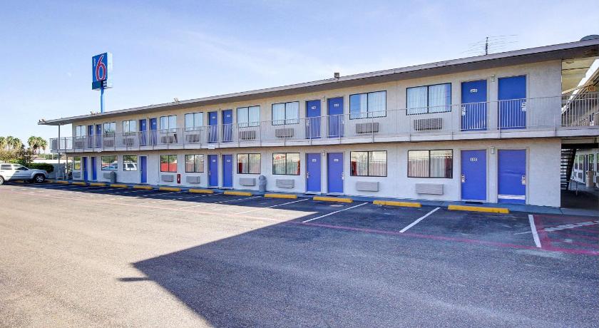 Motel 6-Laredo, TX - South