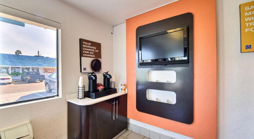 Motel 6-Laredo, TX - South