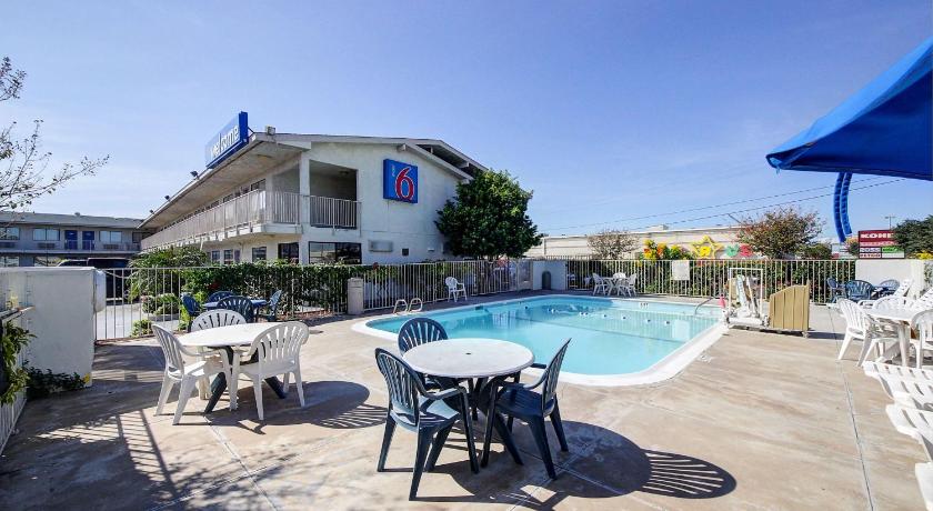 Motel 6-Laredo, TX - South