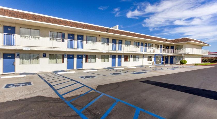 Motel 6-Phoenix, AZ - North Bell Road