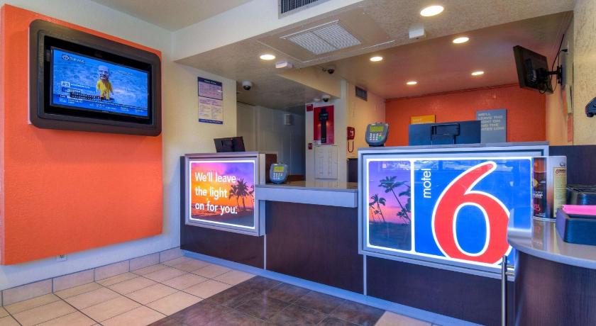 Motel 6-Jurupa Valley, CA - Riverside West photo