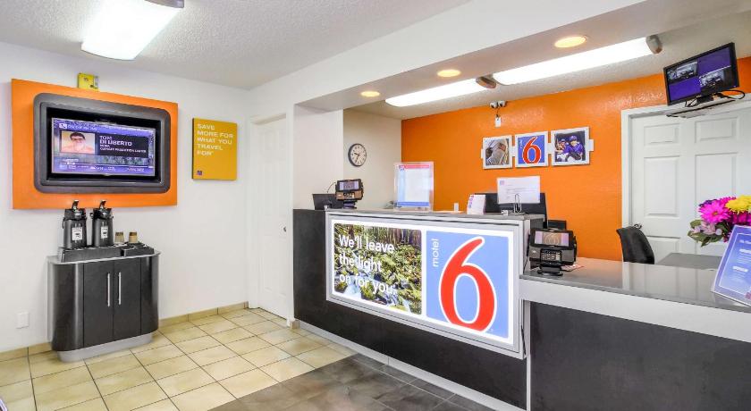 Motel 6-Medford, OR - North