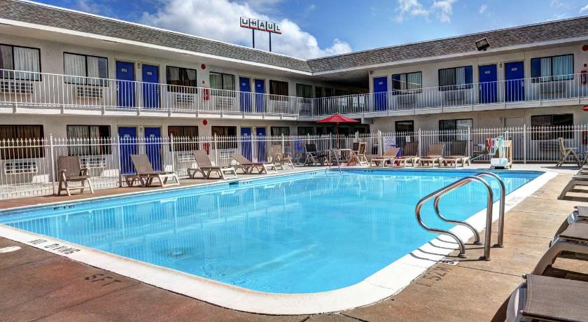 Motel 6-Slidell, LA - New Orleans