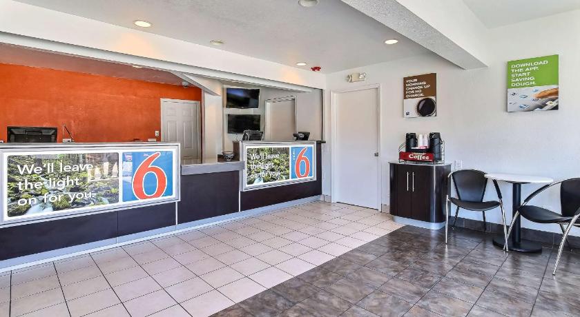 Motel 6-Oakland, CA - Airport