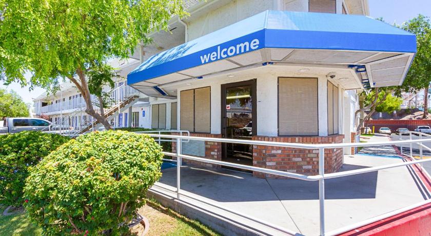 Motel 6-Mesa, AZ - South photo