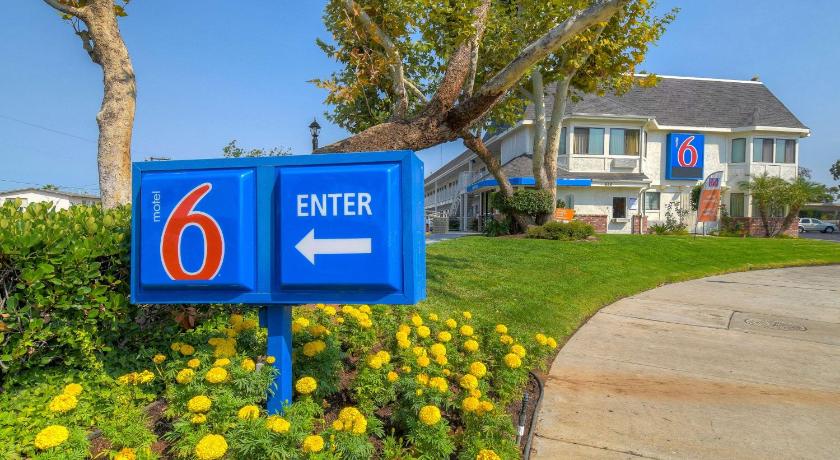 Motel 6-El Cajon, CA - San Diego