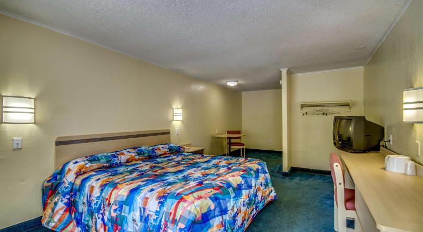 Motel 6-Saint Joseph, MO